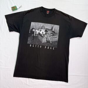 Vtg 90's Betty Page Fashion Victim Heavyweight Faded T-Shirt - XL